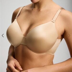 LOT OF 2 Soma Vanishing Back Beige Bras (2)